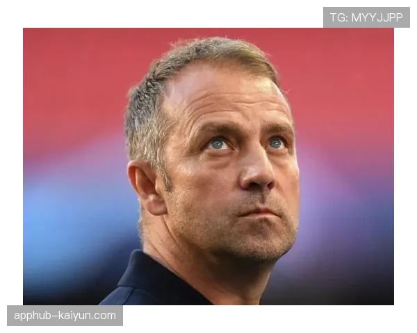 巴萨主帅弗里克出席发布会，确认将延续注重边中结合与肋部穿插的战术理念